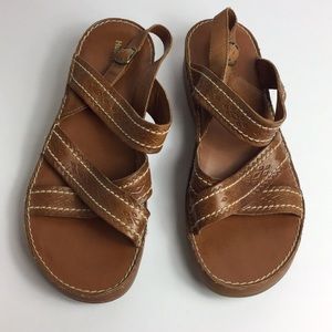 Hush Puppies rich tan sandal w/ankle straps 8.5
